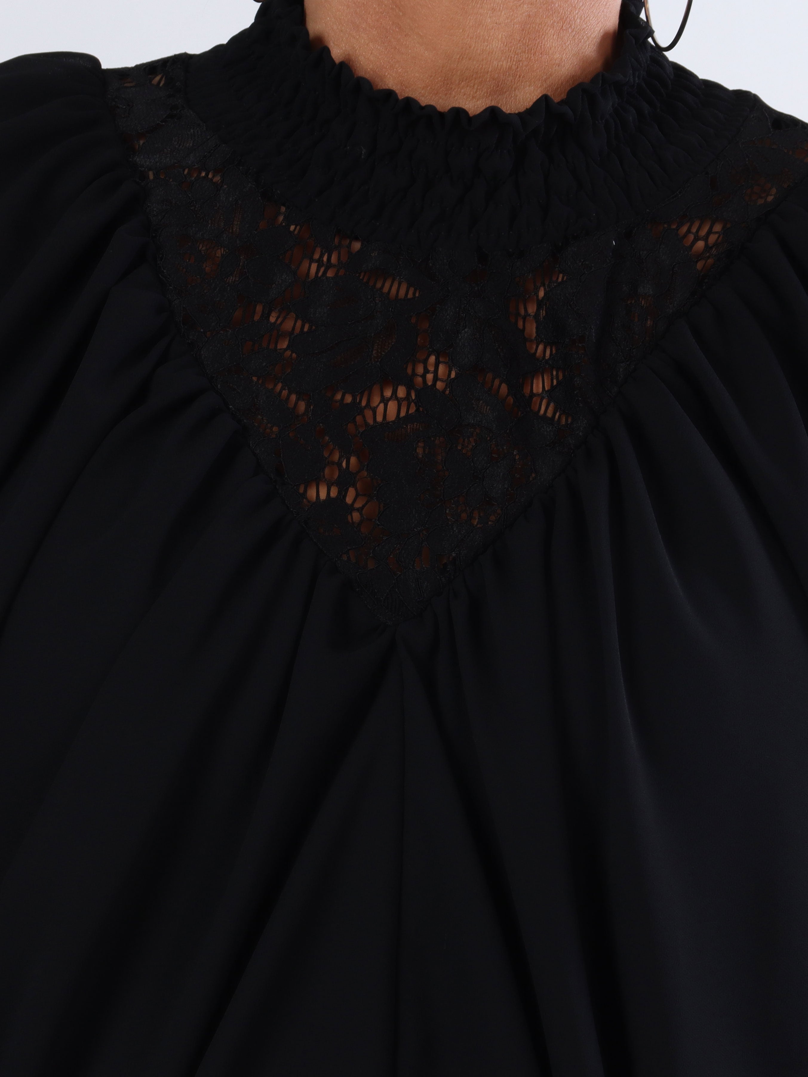 Edina - Fin plus size bluse med vidde ærmer